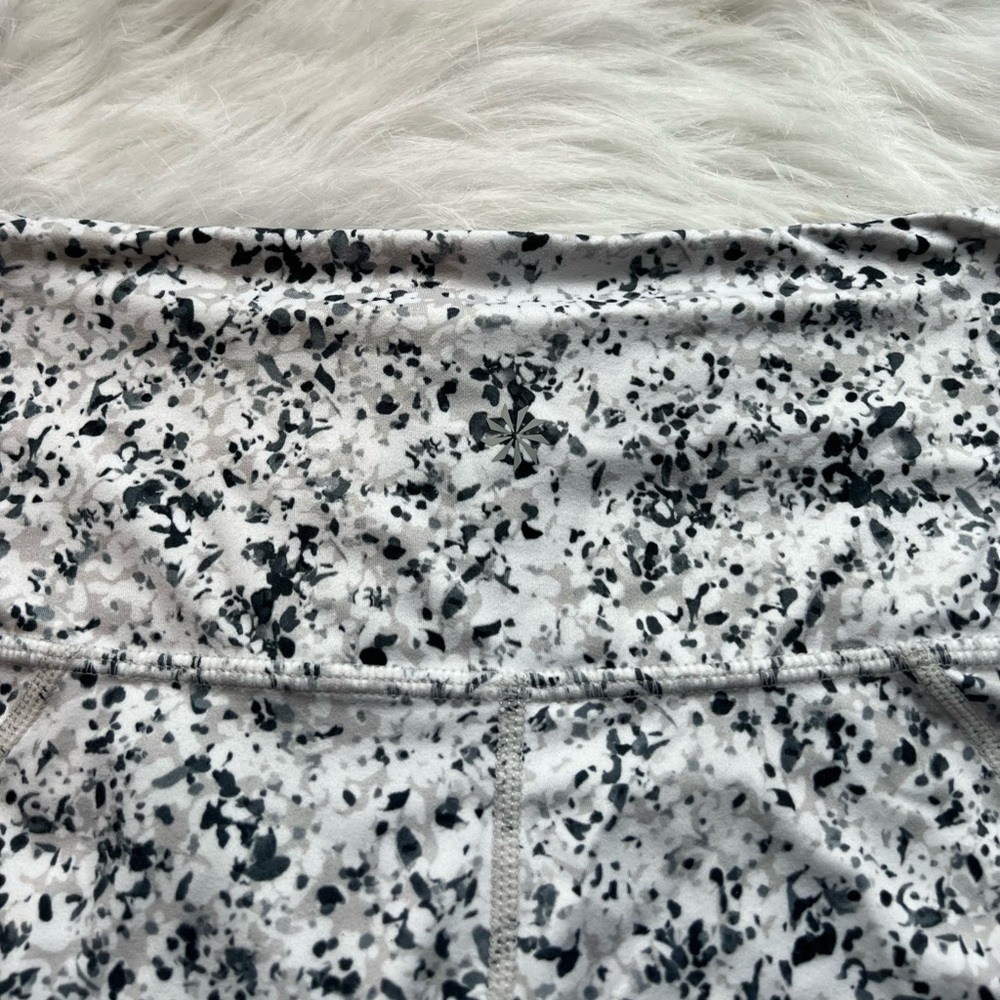 Athleta Sandstone Pattern Salutation Mesh Leggings - image 6